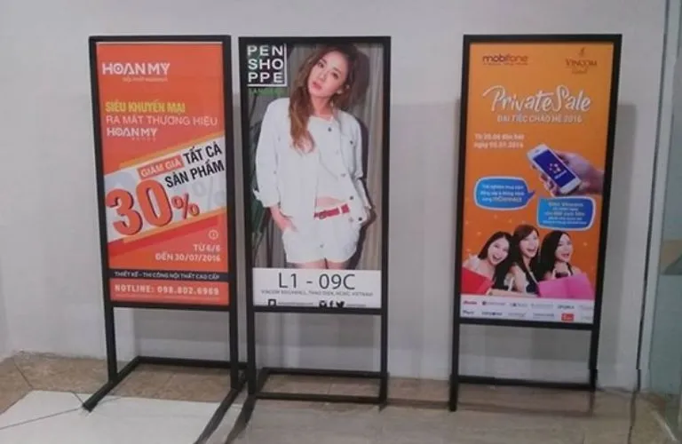 Biển hiệu có chân Standee - Khung sắt sơn tĩnh điện chịu lực Biển vẫy có chân