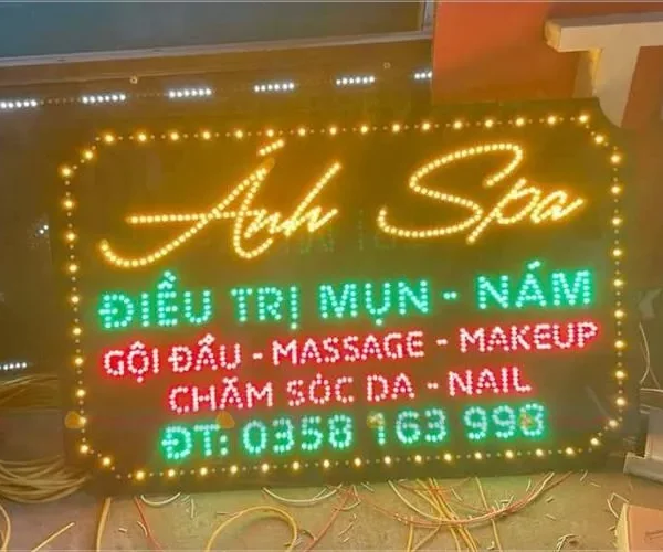 Biển vẫy Nhà thuốc - Đèn LED chữ thập màu xanh Y tế Dịch vụ làm biển led vẫy spa tại Quảng Cáo 24H