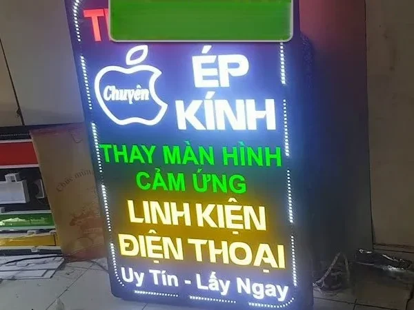 Biển vẫy Điện thoại Smartphone - Hộp đèn LED chuyên dụng Lợi ích khi sử dụng biển led vẫy điện thoại cho doanh nghiệp
