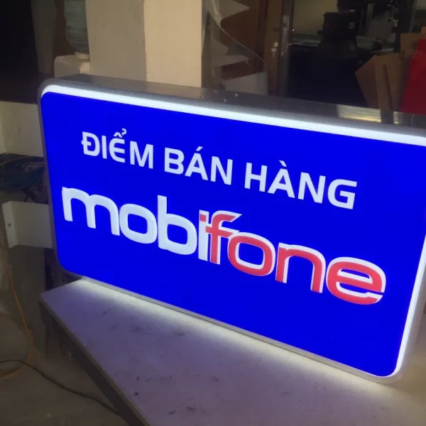 Những ứng dụng phổ biến của biển vẫy hộp đèn trong kinh doanh