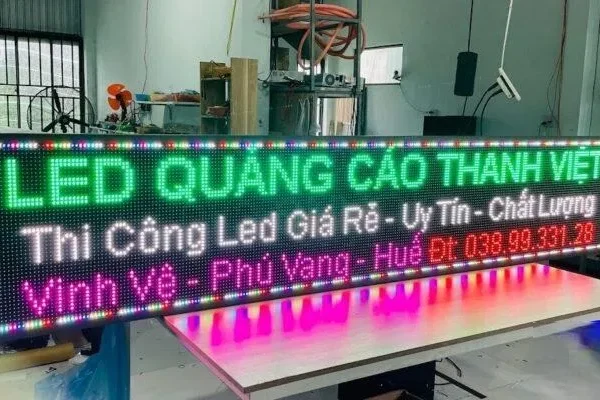 Bảng hiệu LED Ma trận (Matrix) - Hiển thị chữ chạy điện tử Quy trình làm biển led chữ chạy chuyên nghiệp tại Quảng Cáo 24H