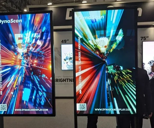 Tranh điện Lightbox siêu mỏng 2cm - LED nắp hít nam châm Tại sao nên chọn dịch vụ làm biển led siêu mỏng tại Quảng Cáo 24H