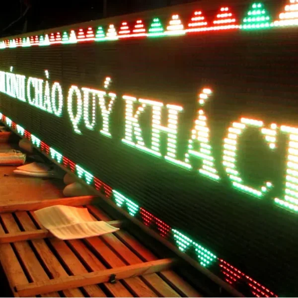 Bảng hiệu LED Ma trận (Matrix) - Hiển thị chữ chạy điện tử Ưu điểm của biển led chữ chạy từ Quảng Cáo 24H
