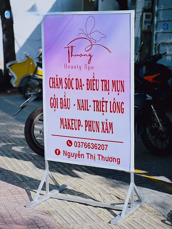 Biển vẫy Salon Tóc (Hair & Nail) - LED màu hồng thu hút Ưu điểm của biển vẫy tóc so với các loại biển quảng cáo khác