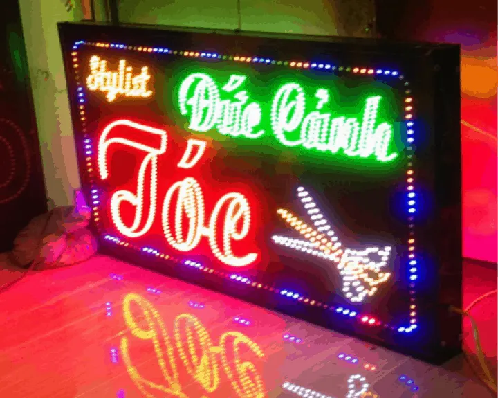 Biển vẫy LED RGB - Đổi màu đa hiệu ứng có điều khiển từ xa Ưu điểm nổi bật của dịch vụ làm biển vẫy led tại Quảng Cáo 24H