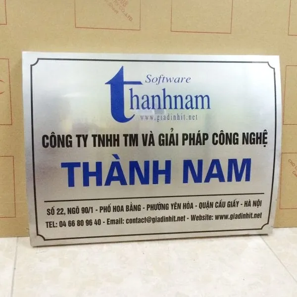 Backdrop Văn phòng - Biển tên Mica Acrylic bóng đẹp Bien ten cong ty 11