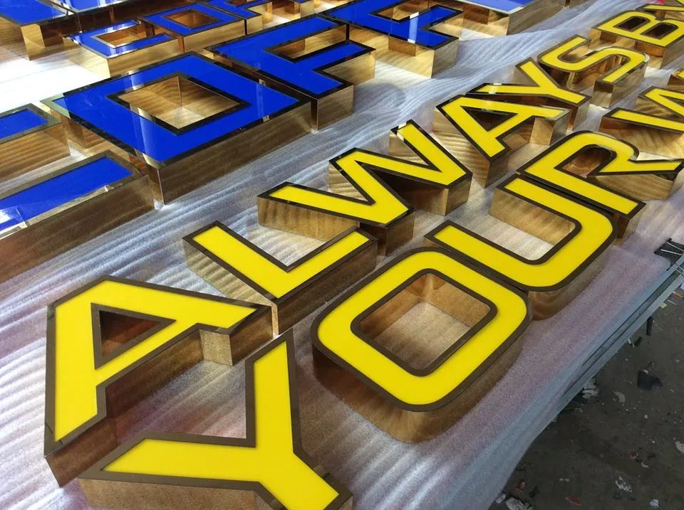 Logo Mica Uốn nổi - Gia công đa dạng kiểu dáng Các loại chữ mica phổ biến tại Quảng Cáo 24h