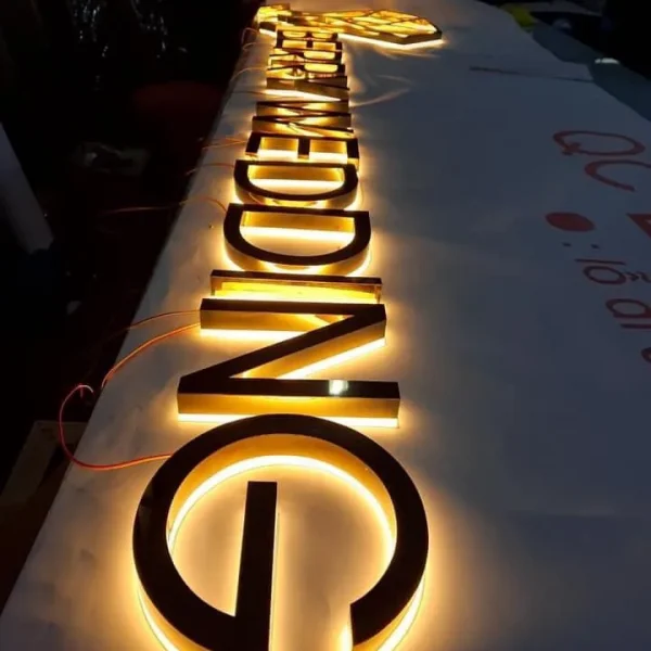 Dịch vụ làm Chữ Nổi Led Hắt Sáng Chân lấy liền