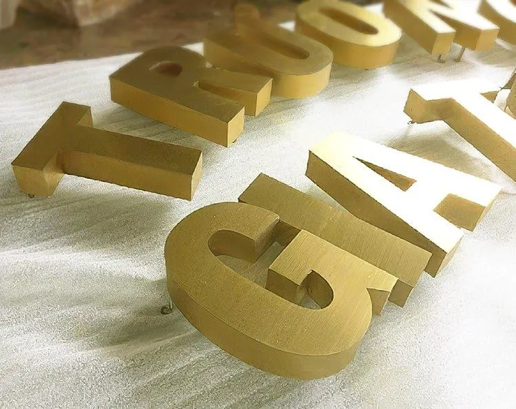 Logo Chữ Inox Mạ vàng - Phong cách sang trọng đẳng cấp Dịch vụ làm chữ inox mạ vàng đồng tại Quảng Cáo 24h