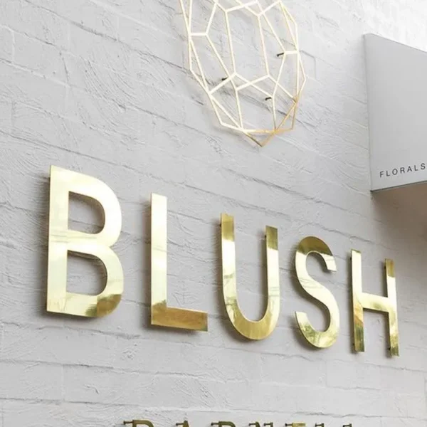 Logo Chữ Inox Mạ vàng - Phong cách sang trọng đẳng cấp Đội ngũ thiết kế chữ inox mạ vàng của chúng tôi lắng nghe và ghi nhận mọi yêu cầu của khách hàng