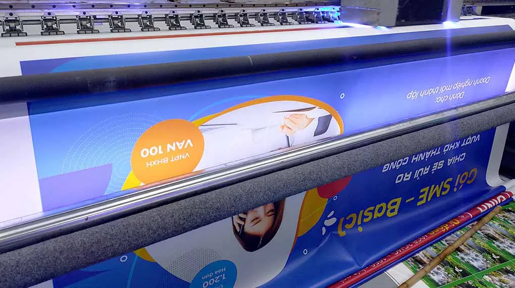 Bạt in UV 2 mặt (Backlit dẻo) - Chuyên dùng cho Hộp đèn Dịch vụ in bạt 2 da lấy liền của chúng tôi là giải pháp lý tưởng cho những dự án cần tiến độ gấp