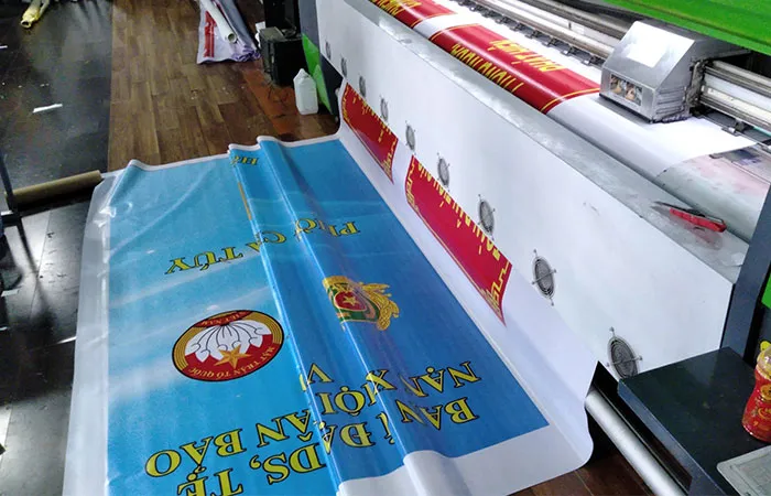 Bạt Hiflex Khổ lớn - In phun kỹ thuật số Outdoor Để nhận báo giá in bạt hilex chi tiết và cập nhật nhất, hãy liên hệ với chúng tôi qua hotline 0903 787 767
