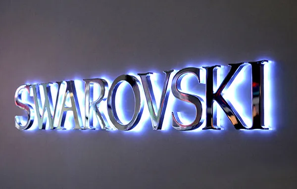 Chữ Inox Sáng chân (Led hắt) - Hiệu ứng ánh sáng hiện đại Quảng cáo 24h cung cấp đa dạng mẫu chữ inox hắt sáng chân đẹp phù hợp với mọi phong cách kiến trúc và thương hiệu