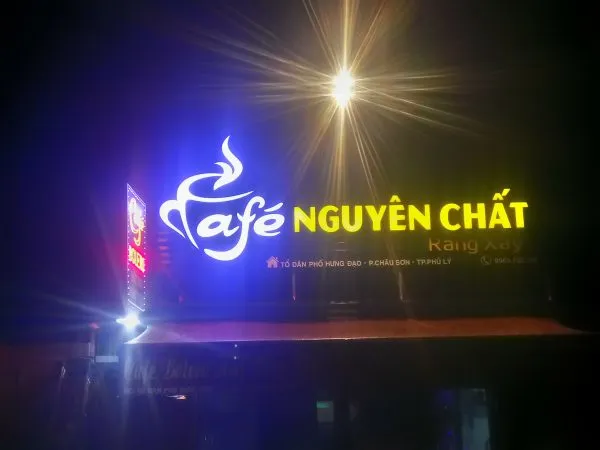 Thiết kế bảng hiệu cafe độc đáo, ấn tượng