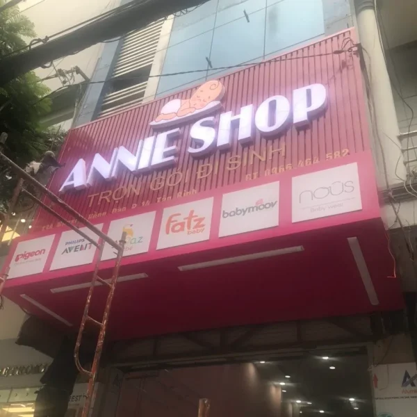 Bảng hiệu Shop Thời trang (Boutique) - Phong cách Decor hiện đại Xu hướng mẫu bảng hiệu shop quần áo đẹp đang được ưa chuộng