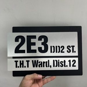 Biển Số Nhà - Nền Mica đen + nội dung khắt CNC chìm 25x40cm