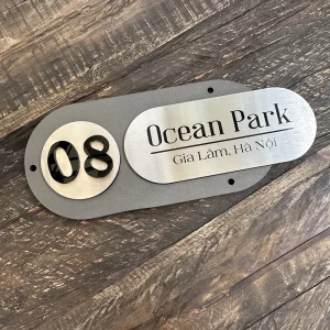 Alternative view of Biển số nhà mica cán ghi sần, inox 304 xước bạc, số nhà nổi 10x30cm