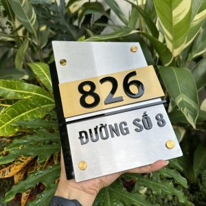 Biển số nhà nền inox 304 bạc xước + vàng xước, số nổi mica 10x20cm